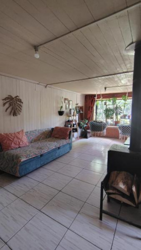 Habitación cómoda, con estacionamiento